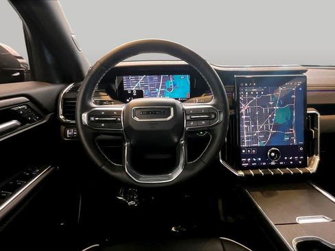 Used 2025 GMC Acadia Denali FWD image 6