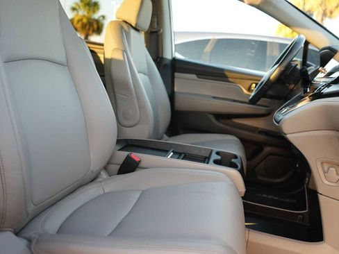 Used 2024 Honda Odyssey EX-L image 14