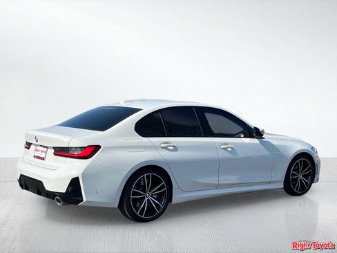 Used 2023 BMW 330i Sedan w/ M Sport Package RWD image 5