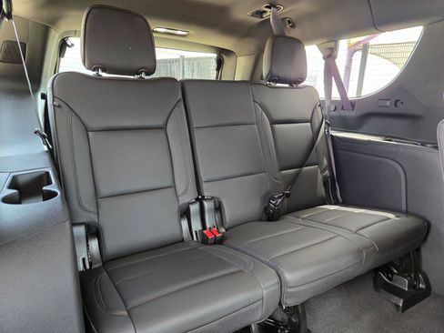 Used 2024 Chevrolet Suburban High Country w/ Max Trailering Package AWD/4WD image 32