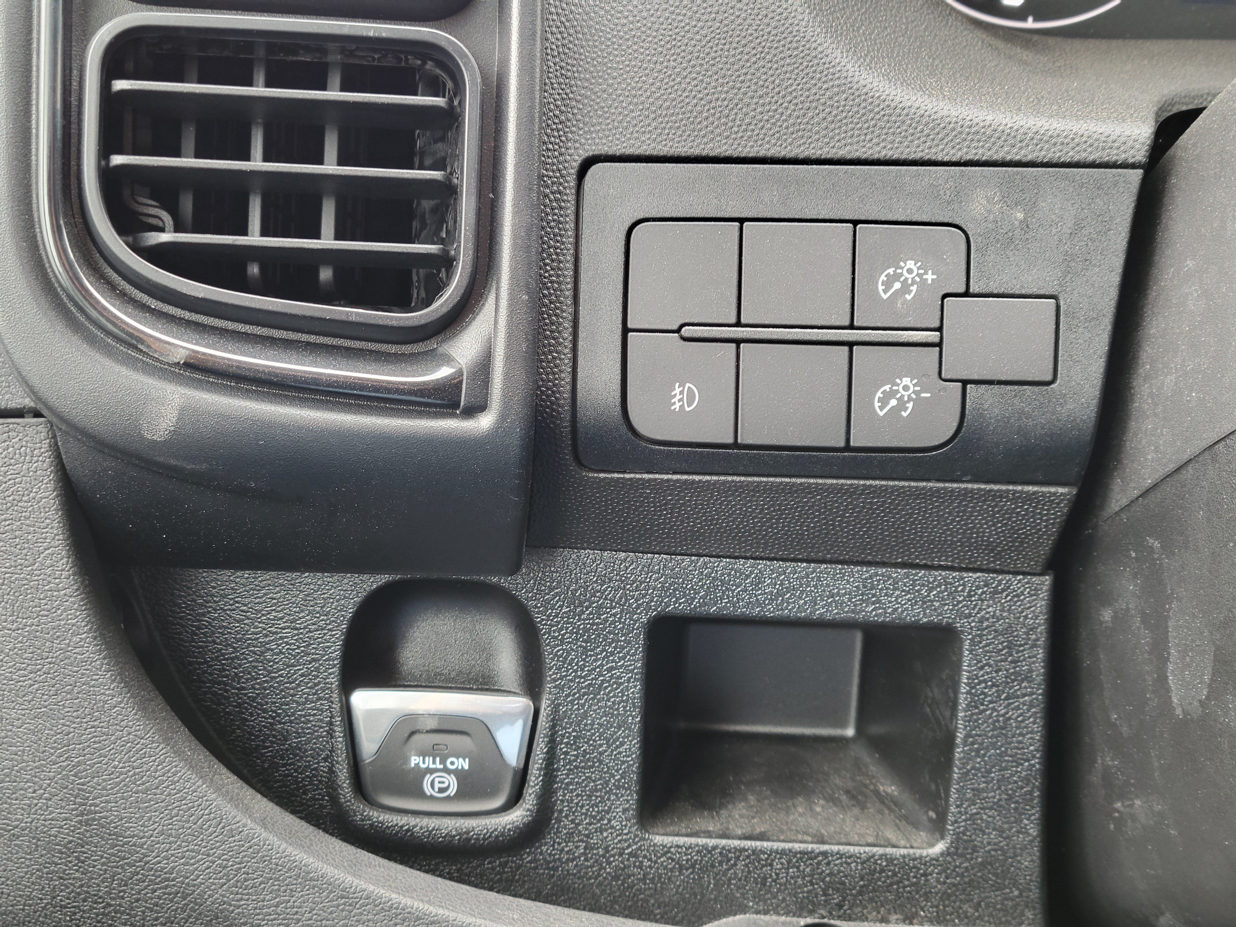 Used 2025 RAM ProMaster 2500 w/ U-Haul Equipment Group FWD image 10