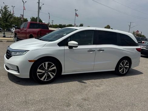 Used 2022 Honda Odyssey Touring image 3