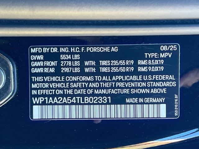 Certified 2026 Porsche Macan AWD/4WD image 35
