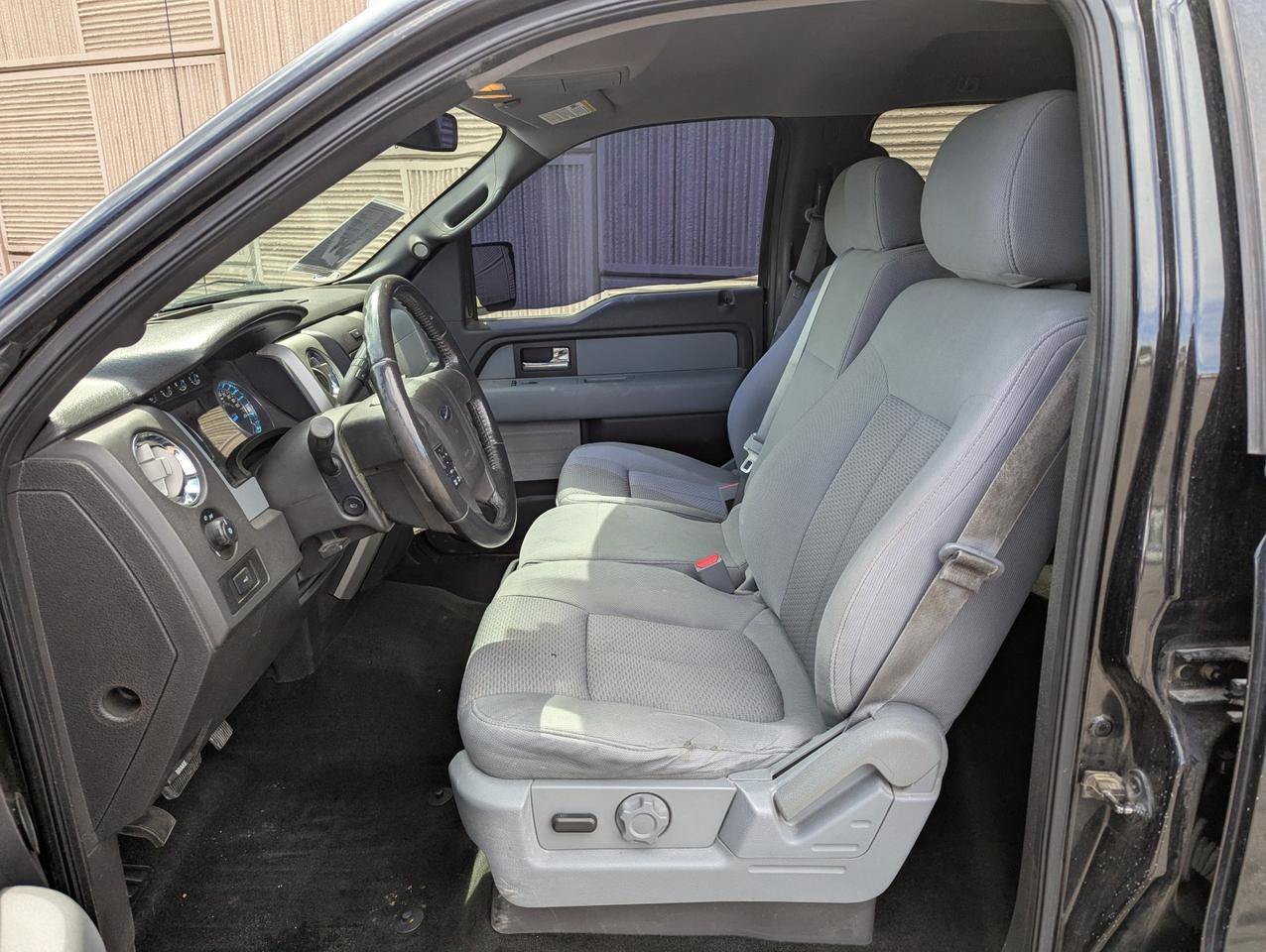 Used 2013 Ford F150 XLT w/ XLT Chrome Pkg AWD/4WD image 11