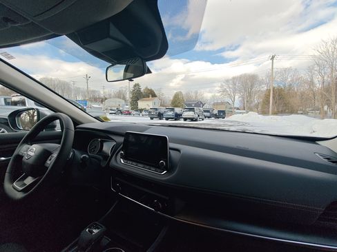 Used 2026 Nissan Rogue SV w/ Cold Weather Package image 25