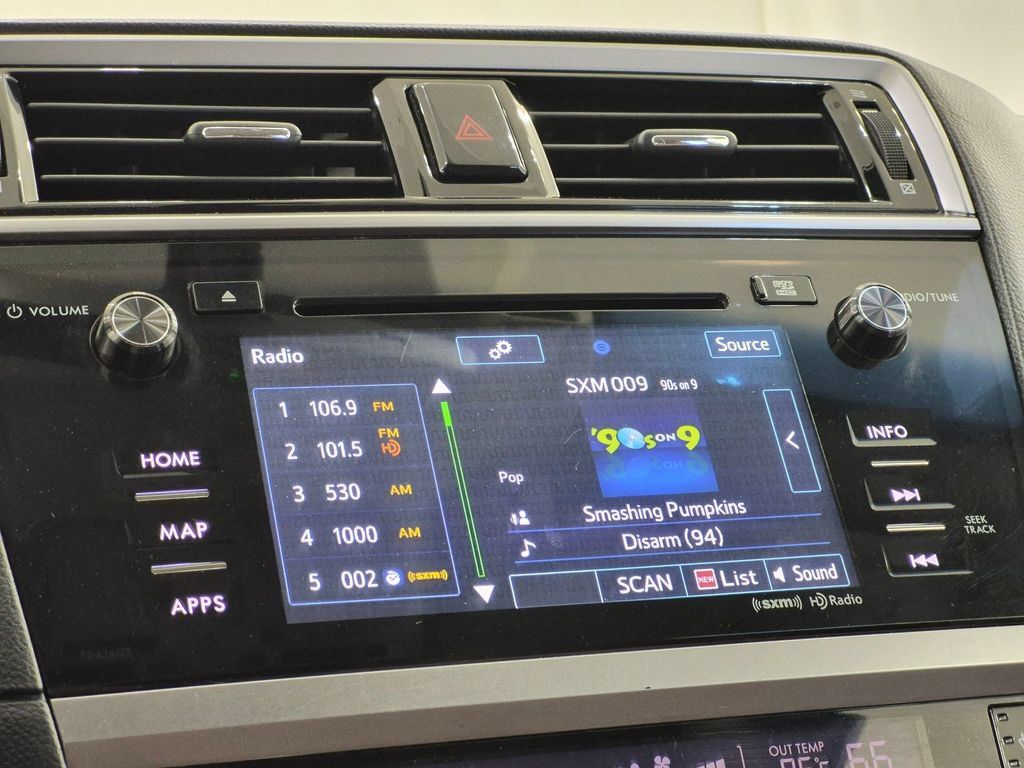 Used 2017 Subaru Outback 2.5i Touring AWD/4WD image 20
