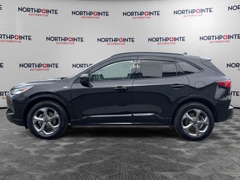 Used 2023 Ford Escape ST-Line w/ Tech Pack #1 AWD/4WD image 3