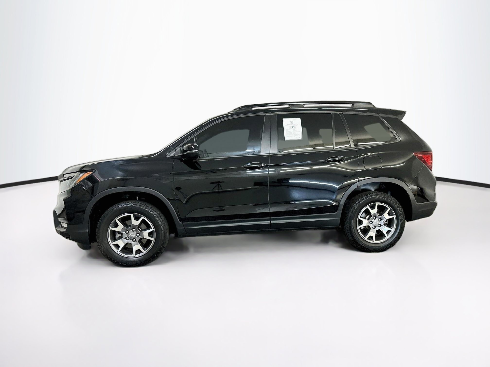 Used 2023 Honda Passport TrailSport image 4