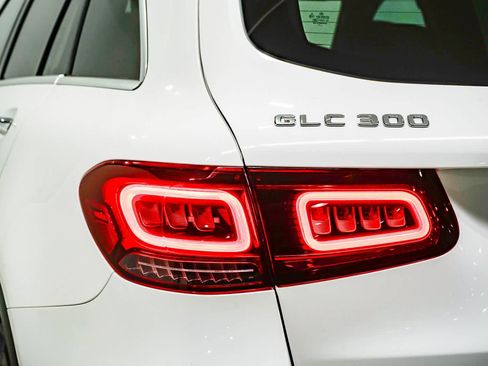 Used 2022 Mercedes-Benz GLC 300 image 9