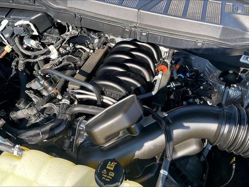 Used 2024 Ford F150 XLT w/ Equipment Group 302A MID RWD image 32
