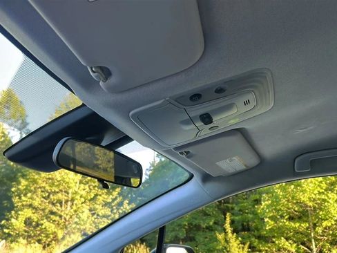 Used 2016 Toyota Prius Three Touring FWD image 35