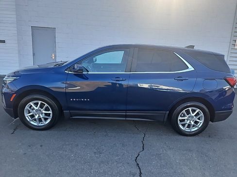 Used 2023 Chevrolet Equinox LT image 3