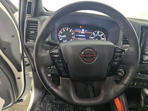 Used 2022 Nissan Frontier PRO-4X image 10