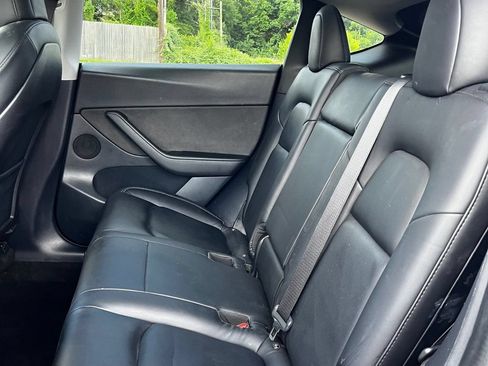 Used 2020 Tesla Model Y Long Range AWD/4WD image 16
