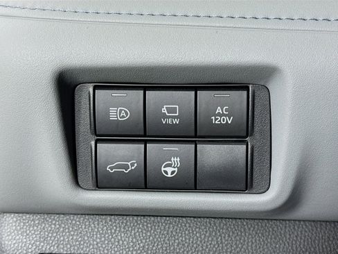 Used 2023 Toyota Highlander Platinum AWD/4WD image 10