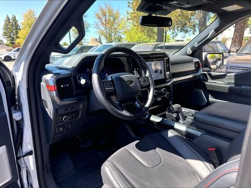 Used 2025 Ford F150 Raptor AWD/4WD image 17