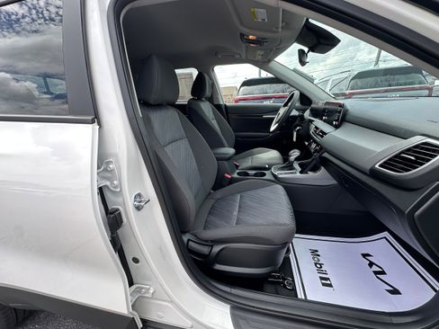 New 2026 Kia Seltos LX AWD/4WD image 16