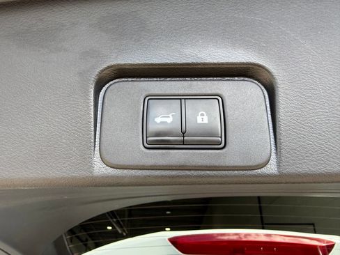 Used 2022 Nissan Rogue SV w/ SV Premium Package AWD/4WD image 43