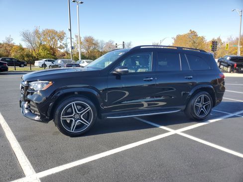 Used 2023 Mercedes-Benz GLS 450 4MATIC image 3