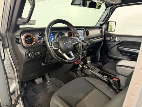 Used 2021 Jeep Gladiator Mojave AWD/4WD image 11