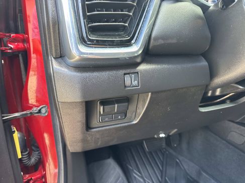 Used 2025 GMC Canyon Elevation w/ Convenience Package RWD image 20