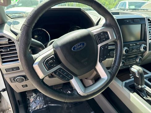 Used 2015 Ford F150 Lariat w/ Equipment Group 502A Luxury AWD/4WD image 21