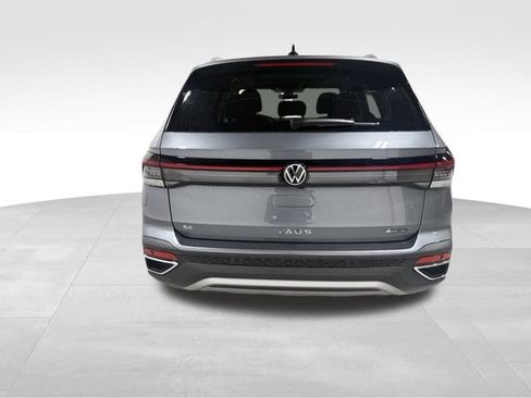 New 2026 Volkswagen Taos SE AWD/4WD image 4