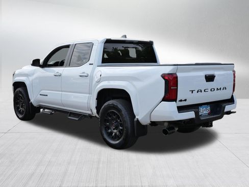 Certified 2025 Toyota Tacoma SR5 AWD/4WD image 6
