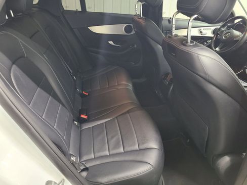 Used 2019 Mercedes-Benz GLC 300 4MATIC image 39