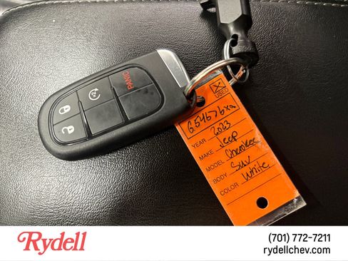 Used 2023 Jeep Cherokee Altitude Lux AWD/4WD image 21