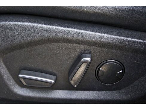 Used 2024 Ford Edge SEL image 25