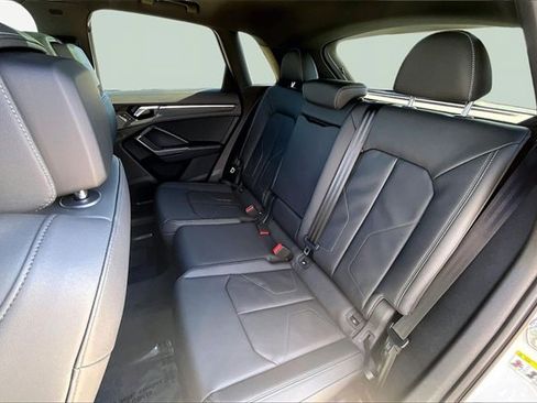 New 2025 Audi Q3 2.0T Premium image 12