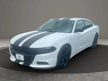 Used 2016 Dodge Charger SE w/ Blacktop Package