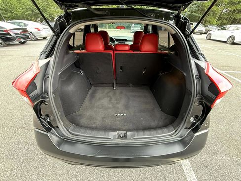 Used 2018 Nissan Kicks S image 27