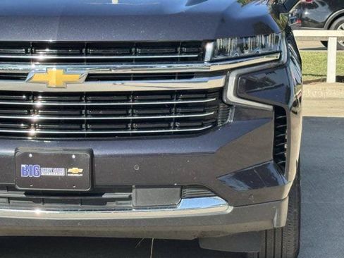 Used 2024 Chevrolet Suburban LT AWD/4WD image 10