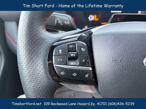 Used 2025 Ford Explorer ST-Line w/ ST-Line Street Pack AWD/4WD image 15
