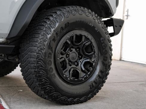 Used 2021 Ford Bronco Wildtrak image 46