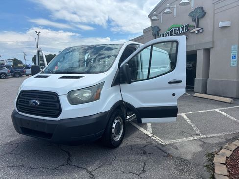 Used 2016 Ford Transit 150 130 Low Roof RWD image 25