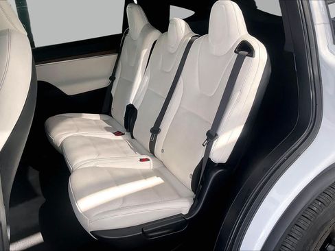 Used 2022 Tesla Model X AWD/4WD image 21