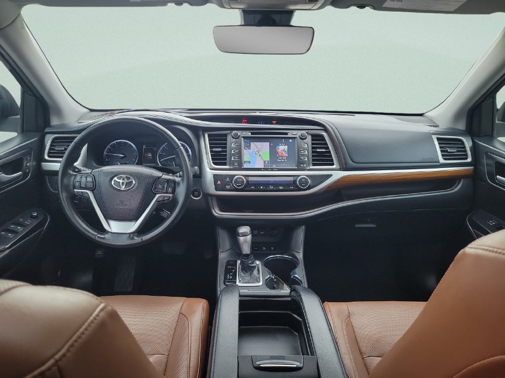 Used 2019 Toyota Highlander Limited AWD/4WD image 11