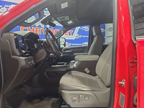 Used 2024 Chevrolet Silverado 2500 LTZ w/ LTZ Premium Package image 15