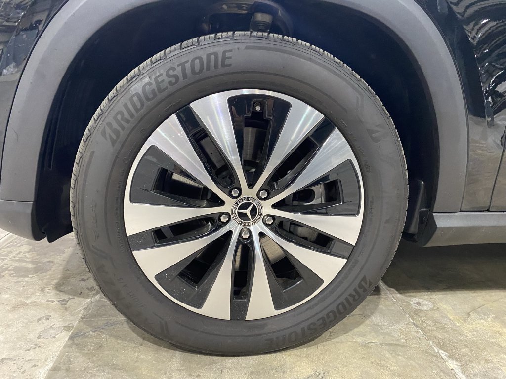 Certified 2025 Mercedes-Benz GLE 450e 4MATIC w/ Driver Assistance Package image 22