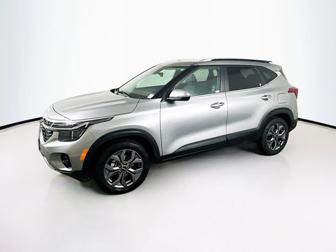 Used 2024 Kia Seltos S image 4