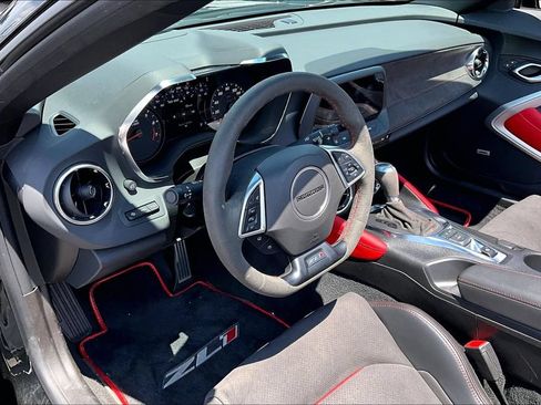 Used 2022 Chevrolet Camaro ZL1 RWD image 15