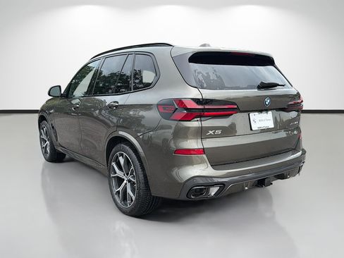 New 2026 BMW X5 xDrive50e w/ M Sport Package AWD/4WD image 5