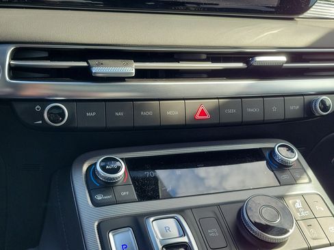 Used 2023 Hyundai Palisade Calligraphy image 25