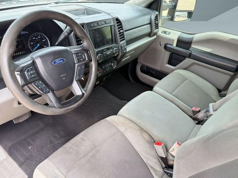 Used 2019 Ford F250 XL w/ STX Appearance Package AWD/4WD image 4