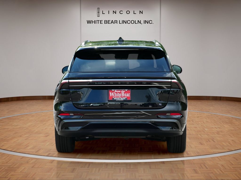 Used 2024 Lincoln Nautilus Reserve w/ Equipment Group 202A AWD/4WD image 6