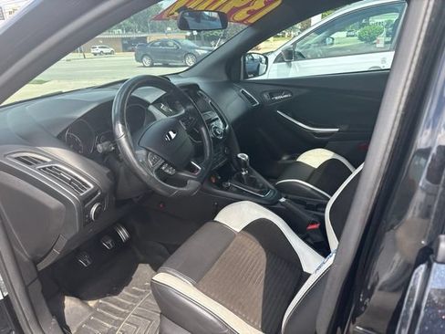 Used 2015 Ford Focus ST w/ Equipment Group 402A FWD image 7