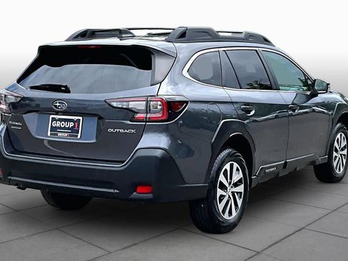 Used 2025 Subaru Outback Premium image 12